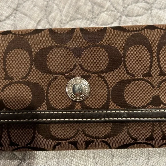 Coach Brown Logo Tri-fold wallet Used - Picture 2 of 10